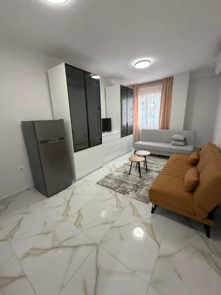 Tirane, jepet me qera garsoniere Kati 2, 40 m² 400 € ,Laprake