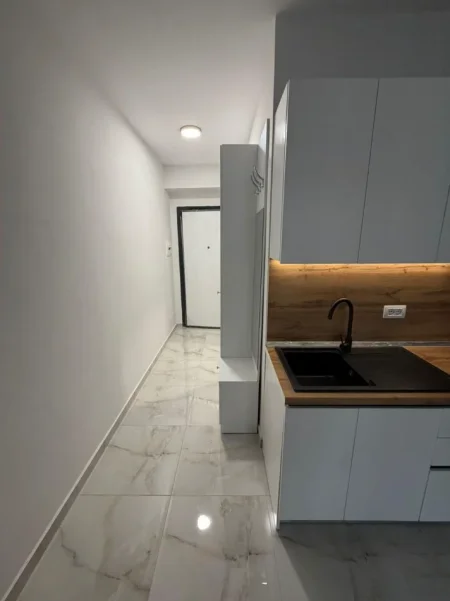 Tirane, jepet me qera garsonier 1+1 Kati 2, 40 m² 400 € 