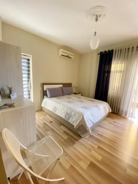 Elbasan, jepet me qera ambjent biznesi Kati 2, 117 m² 800 €