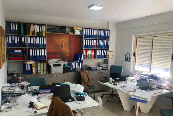 Tirane, jepet me qera zyre Kati 4, 107 m² 600 € (RRUGA JORDAN MISJA)