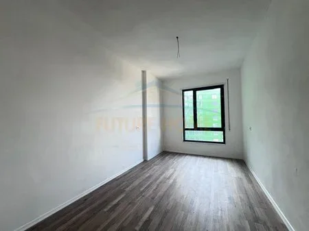 Tirane, shitet apartament 3+1 Kati 5, 120 m² 175.305 € 