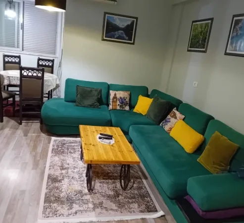 Tirane, jepet me qera apartament 1+1 Kati 3, 57 m² 580 € (Selvia)