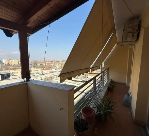 Tirane, jepet me qera apartament 1+1 Kati 6, 67 m² 500 € (Laprake)