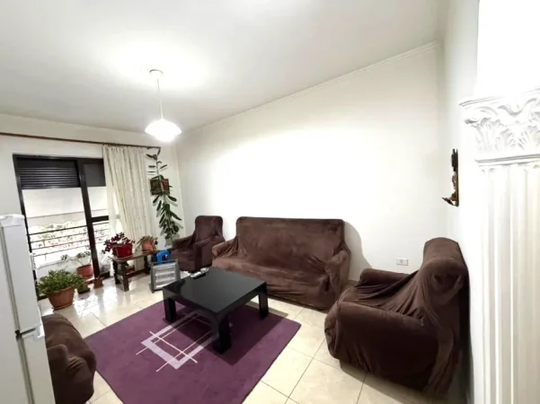 JEPET ME QERA APARTAMENT 1+1 NE BRRYL, 450 EURO