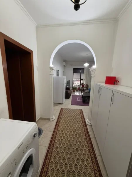 JEPET ME QERA APARTAMENT 1+1 NE BRRYL, 450 EURO