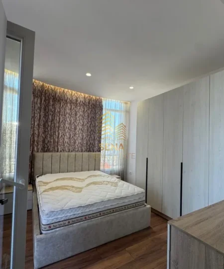 Tirane, jepet me qera apartament 1+1+Ballkon Kati 7, 80 m² 500 € (Selite)