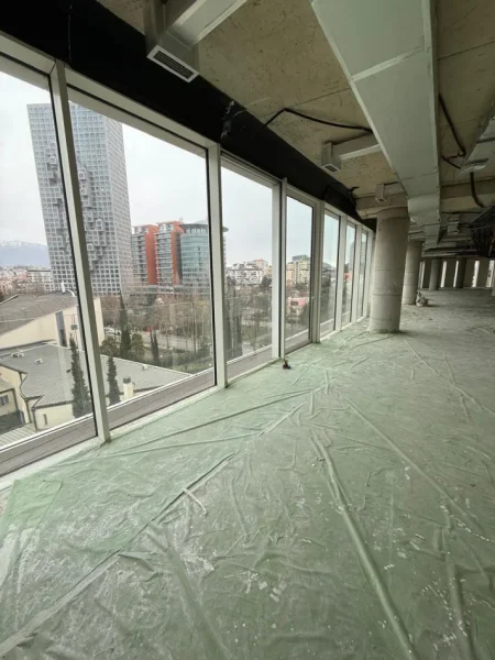 Tirane, jepet me qera zyre Kati 5, 496 m² 12.500 € (BULEVARDI ZHAN DARK)