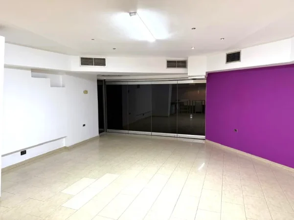 Tirane, shitet ambjent biznesi Kati 0, 147 m² 530.000 € (Rruga Mihal Grameno)