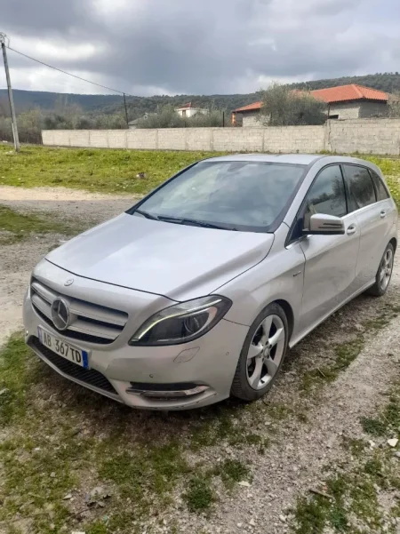 Fier, shes makine B class Nafte, gri metalizato automatik Klima 6.000 €