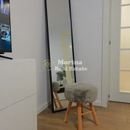 Tirane, jepet me qera apartament 1+1 Kati 1, 45 m² 750 € (Rruga e Elbasanit)