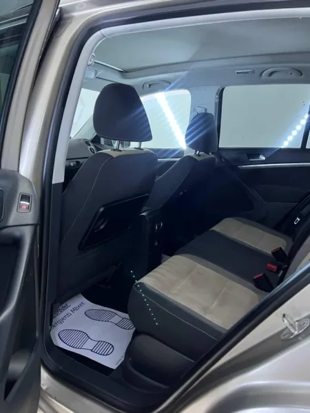 Tirane, shes SUV Volkswagen Tiguan Benzin+Gaz, automatik Kondicioner 197.000 km 7.500 €