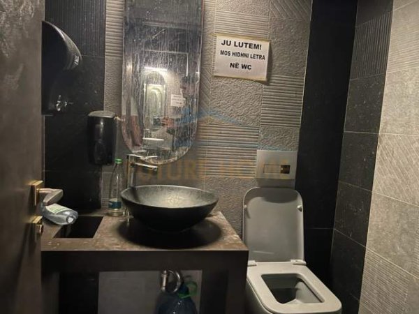 Tirane, jepet me qera ambjent biznesi Kati 0, 341 m² 4.500 Euro (Rruga Pjeter Bogdani)