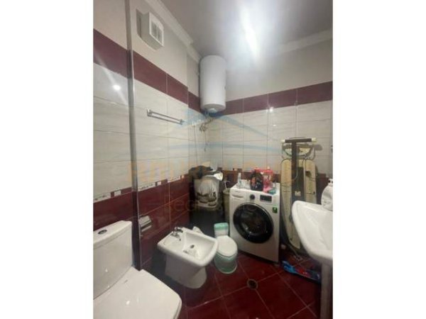 Tirane, shitet apartament Kati 2, 109 m² 115.000 Euro (Unaza e Re)