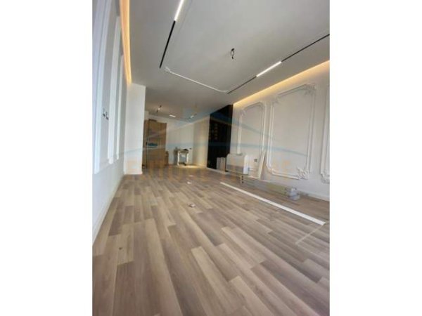Tirane, shitet apartament Kati 7, 117 m² 190.000 Euro (Oasis Residence)