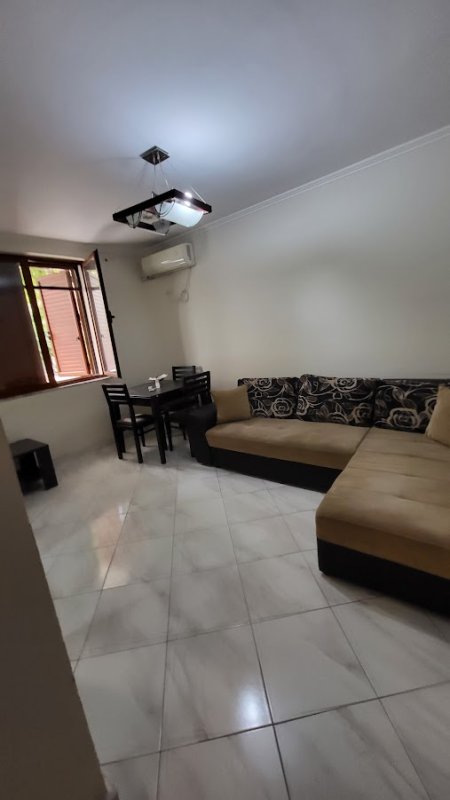 Tirane, jepet me qera apartament 1+1 Kati 0, 65 m² 500 Euro (Rruga Muhamet Gjollesha)