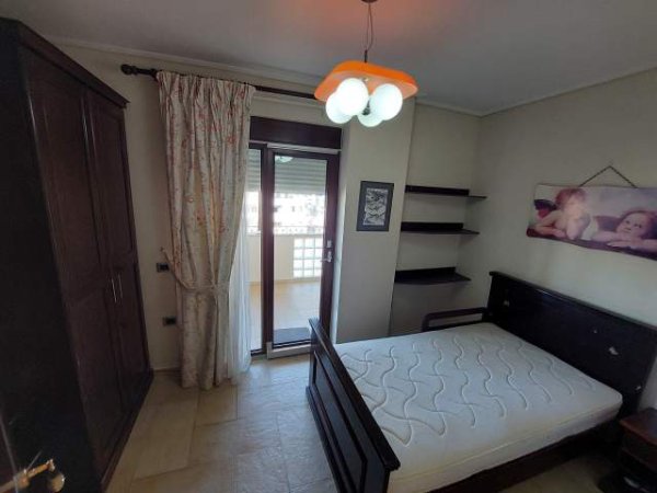 Tirane, jepet me qera apartament 3+1+BLK Kati 9, 100 m² 750 Euro (Blloku)