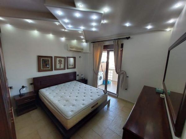 Tirane, jepet me qera apartament 3+1+BLK Kati 9, 750 Euro (Juridiku)