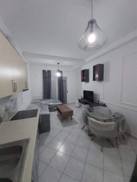 Tirane, shitet apartament 2+1 Kati 1, 120 m² 120.000 Euro (Hamdi Garunja)