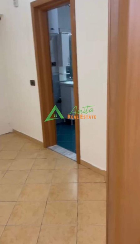 Tirane, shitet apartament 2+1 Kati 2, 80 m² 95.000 Euro (Xhamllik)
