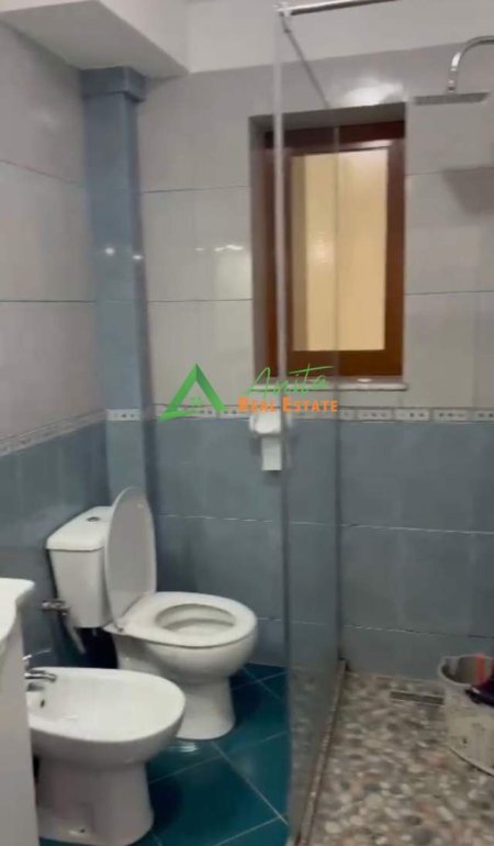 Tirane, shitet apartament 2+1 Kati 2, 80 m² 95.000 Euro (Xhamllik)