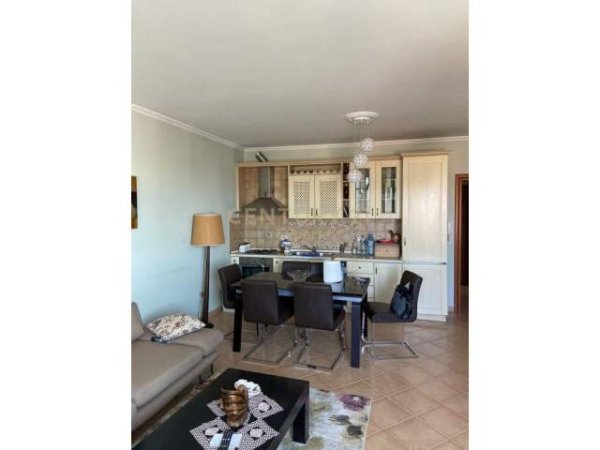 Tirane, jepet me qera apartament 2+1+BLK Kati 4, 85 m² 500 Euro (Rajoni 4)