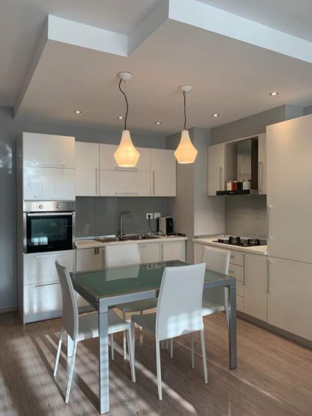 Tirane, jepet me qera apartament 2+1+BLK Kati 3, 70 m² 550 Euro (21-DHJETORI)