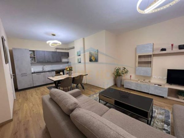 Tirane, jepet me qera apartament 2+1+BLK Kati 4, 90 m² 500 Euro (Ali Demi)