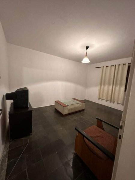 Tirane, shes apartament 1+1 Kati 4, 54 m² 63.000 Euro (Porcelan)