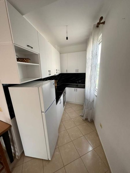 ASTIR, jepet me qera apartament 1+1 64 m² 35.000 Leke