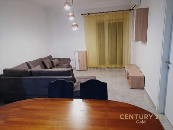 Tirane, jap me qera apartament 1+1+BLK Kati 3, 67 m² 550 Euro (hipoteka)