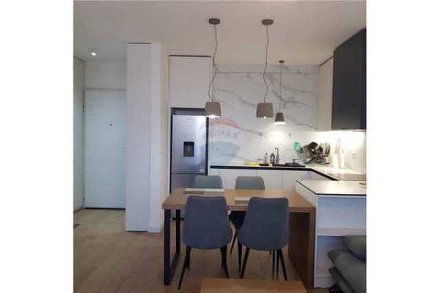Tirane, jepet me qera 700 Euro