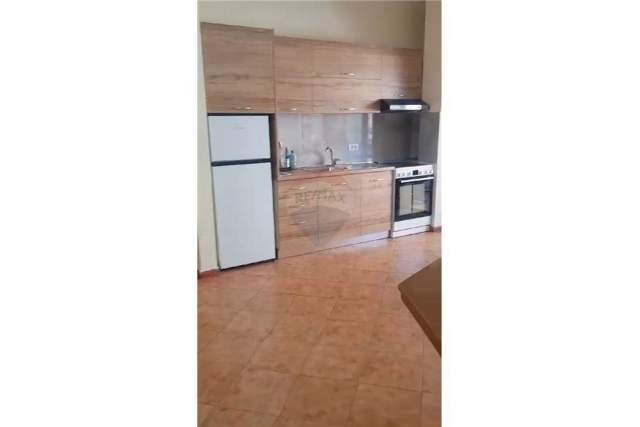 Tirane, jepet me qera apartament 2+1+A Kati 4, 82 m² 550 Euro (Rr. e Dibres)