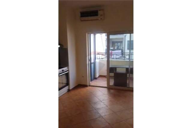 Tirane, jepet me qera apartament 2+1+A Kati 4, 82 m² 550 Euro (Rr. e Dibres)