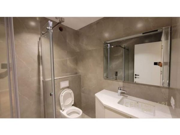 Tirane, jap me qera Vile 4+1+BLK Kati 3, 325 m² 2800 Euro (mjull bathore)