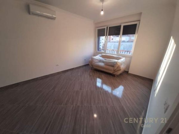 Tirane, jap me qera zyre Kati 2, 95 m² 750 Euro (tefta tashko)