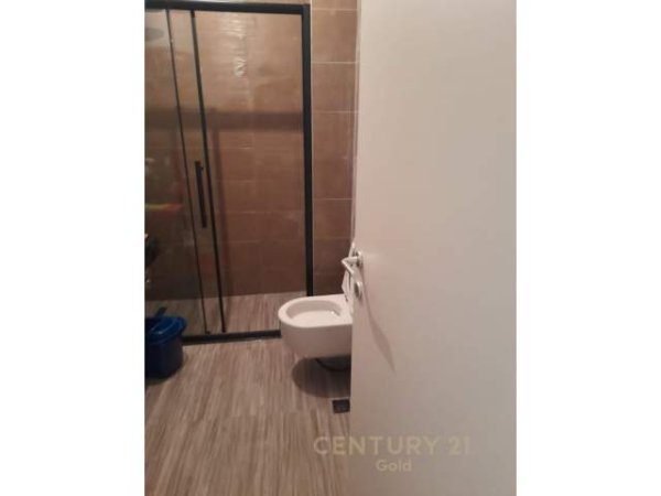 Tirane, jap me qera zyre Kati 2, 95 m² 750 Euro (tefta tashko)