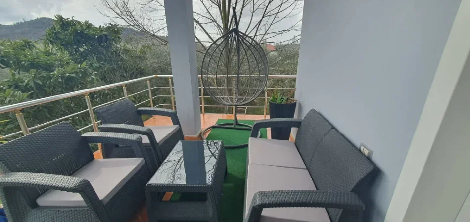 Tirane, shitet truall , 10.000 m² 1.200.000 € (marqinet)