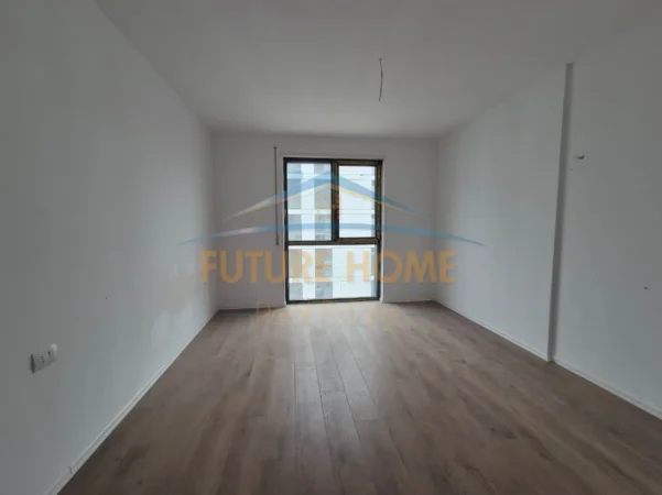 Shitet, Apartament 3+1+2, Kompleksi Akses Tirana.