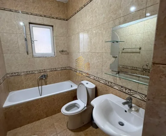 Tirane, jepet me qera apartament 3+1+Aneks+Ballkon Kati 2, 160 m² 700 € (Jordan Misja)