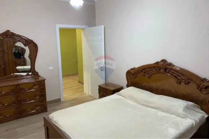 Tirane, shitet apartament 2+1+Ballkon Kati 3, 109 m² (rrugae durresit)