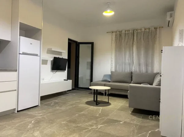 Tirane, jepet me qera apartament 1+1 Kati 4, 63 m² 400 € (Casa Italia)