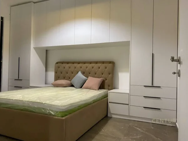 Tirane, jepet me qera apartament 1+1 Kati 4, 63 m² 400 € (Casa Italia)