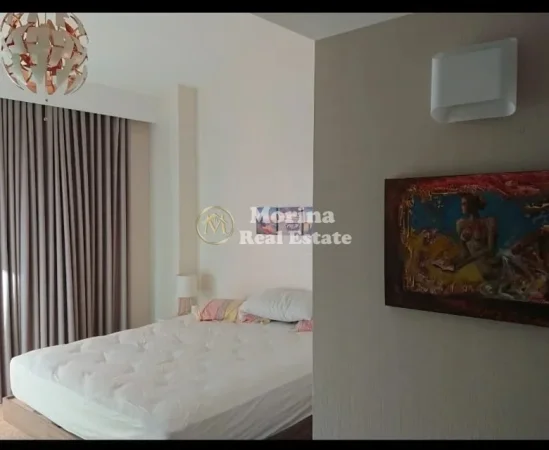 Tirane, jepet me qera apartament duplex Dublex Kati 5, 180 m² 2.000 € (Liqeni i Thate)