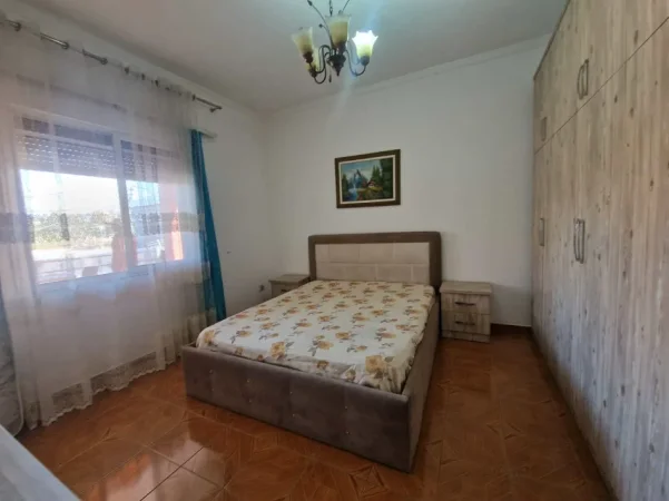 Tirane, jepet me qera Vile 2+1 , 100 m² 520 € (Parku)
