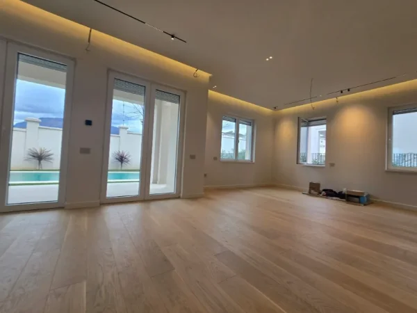 Tirane, shitet Vile 2 Katshe , 416 m² (Rolling Hills 2)