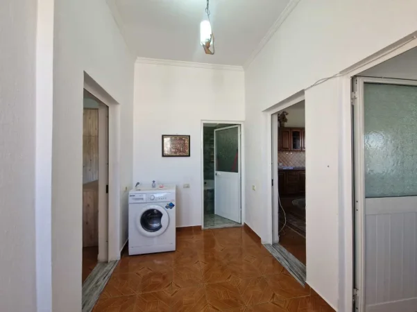 Tirane, jepet me qera Vile 2+1 , 100 m² 520 € (Parku)