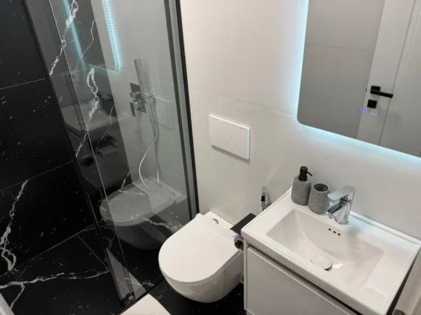 Tirane, shitet apartament 2+1 Kati 5, 65 m² 193.000 € 