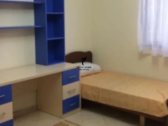 Tirane, jepet me qera apartament 3+1 Kati 5, 120 m² 750 € (STACIONI TRENIT)