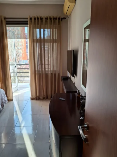 Tirane, shitet apartament 1+1 Kati 3, 73 m² 125.000 € (prapa Fabrikes se Miellit)