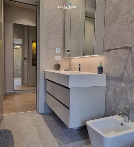 Tirane, jepet me qera apartament 1+1 Kati 2, 110 m² 900 € (Kodra e Diellit)